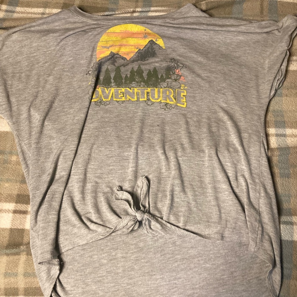: L❤️ve th⭐️t g⚡️rl Adventure low cut T-shirt